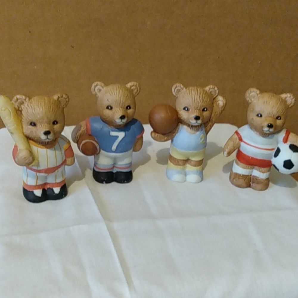 Homco miniature sport teddy bears. Set of 4.